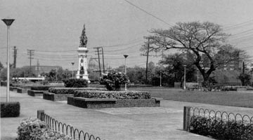 Monumento a Miguel López de Legazpi y Andrés de Urdaneta Cerain