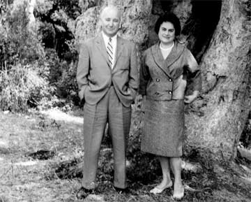 Ñico Larrazabal Saitua y Olga Saitua