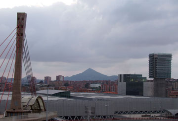 Bilbao Exhibition Centre (BEC) en el antiguo enclave industrial de Ansio-Barakaldo