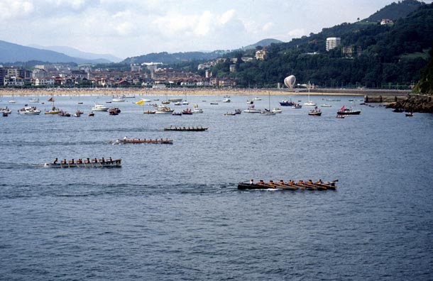 Regatas de La Concha en San Sebastián (Gipuzkoa)