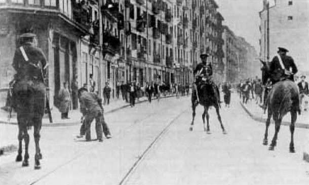 Revolución de octubre de 1934. Despliegue de los guardias de asalto en Bilbao